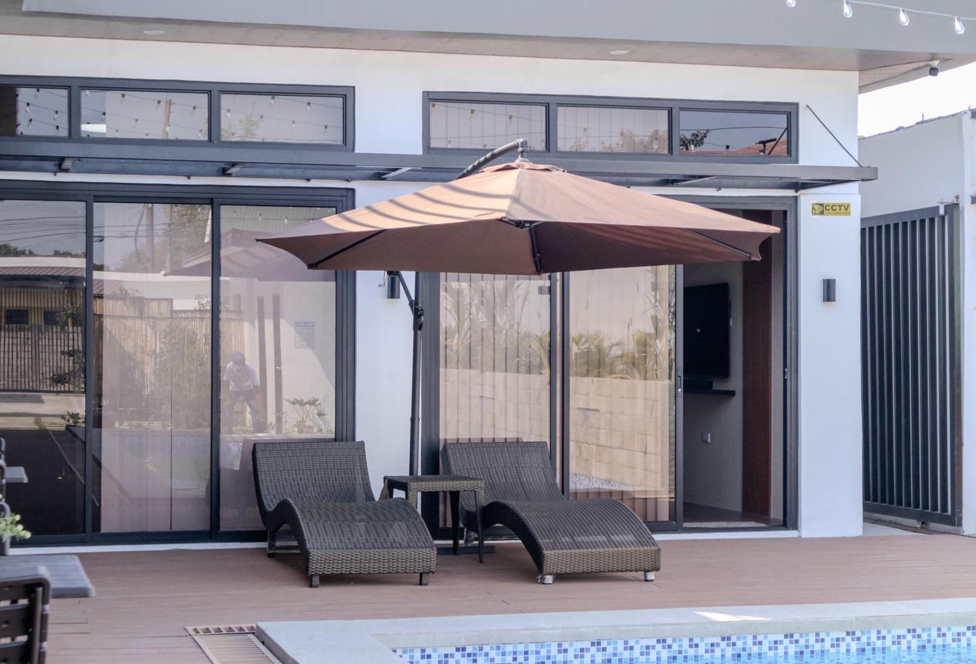 A Poolside Cafe Resort Magalang Kültér fotó